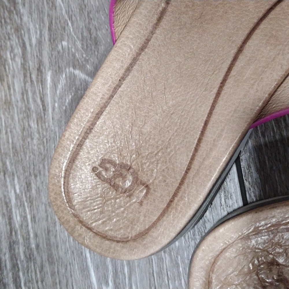 UGG womens light tan leather sandals with purple trim. Size 9 - Picture 3 of 14